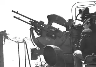 Swedish 20&nbsp;mm akan m/38 (20/65 Breda in naval twin-mount) on the Italian built HSwMS Remus (28)