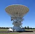 One antenna vertically aligned (2005)