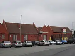 The station frontage.