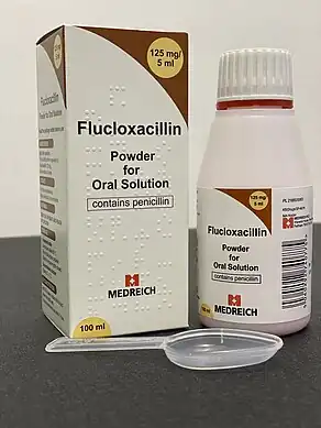 Flucloxacillin powder for oral solution 125&nbsp;mg/5ml, with measuring spoon