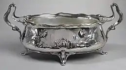 Art Nouveau jardinière; circa 1905–1910; height: 22&nbsp;cm, width: 47&nbsp;cm, depth: 22.5&nbsp;cm; Cooper Hewitt, Smithsonian Design Museum