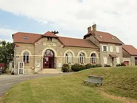 The town hall and school of Laffaux