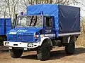Unimog 437 (U&nbsp;4000) based crew lorry MLW 2 of the THW