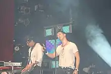 Mœnia performing, 2007. Alex Midi (centre left) and Alfonso Pichardo (centre right).
