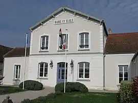 The town hall in Mouy-sur-Seine