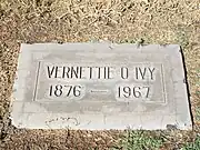 Grave-site of Vernettie O. Ivy (1876–1967).