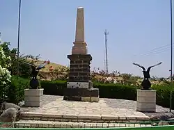 A 1914 Ottoman memorial for two killed pilots, 1,5 km east of the village site