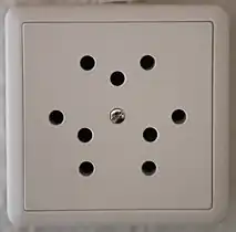 Type 12 triple socket (10&nbsp;A), now obsolete and no longer sold or installed