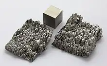 Scandium, including a 1&nbsp;cm3 cube