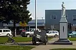 A 7.7&nbsp;cm Infanteriegeschütze L/27 at the Taber Alberta War Memorial.