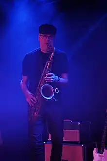 Travis performing with The Tangent in 2023