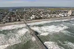 Atlantic Ocean shoreline at Ventnor City