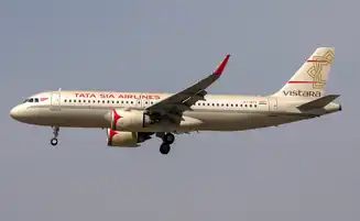 Airbus A320neo in a retro livery